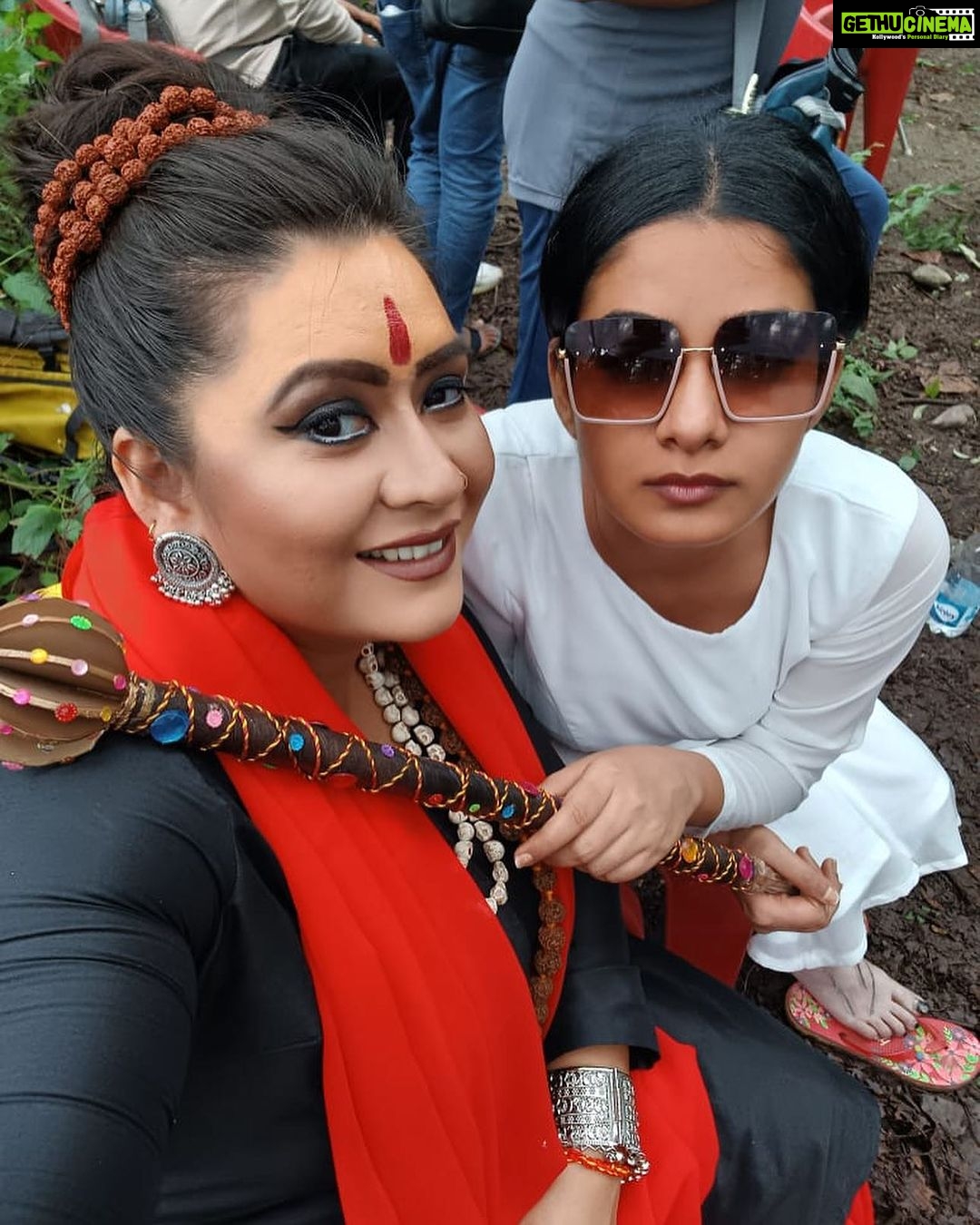 Ritu Singh Instagram - Happy birthday to the most beautiful pahari women … love you yara , I wish that god bless you with everything , be always as you are , sensitive ,beautiful, mastikhor, beautiful friend , elder sis❤️