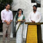 Ritu Singh Instagram – भइया मेरी राखी के बंधन को निभाना फ़िल्म पूरी हुई ! एक बेहतरीन कहानी में बेहतरीन किरदार निभाने को मिला !! निर्माता @singhkpradeep999 भइया ने अस्वस्था के बाद भी शूटिंग ज़ारी रखी !! निर्देशक @pramodshastridirector जी के साथ मेरी छवीं फ़िल्म थी और हर बार मुझसे अलग ही करवाया प्रमोद सर आपका विश्वास बना रहे! @sanjaypandeyofficial भइया के साथ पहली बार इतने सीन किए ! @ursgauravjha के साथ एक केमिस्ट्री सी बन गई है देवरानी जेठानी से ये सिलसिला बना है और ये चलता रहें ! मेरी बहन के किरदार में @ritu9170 लाजवाब है ! एक अच्छी बाण्डिंग बनी ! अब लेखक @skchauhanwriter जी ने कमाल लिखी है इस स्क्रिप्ट को और हमेशा अद्भुत किरदार गढ़ते है! इस फ़िल्म का संगीत दिया है @azadsingh_666 ने बहुत ही कमाल !छायांकन है जग्गीपाजी का .. पूरी टीम को धन्यवाद एक अच्छी फ़िल्म के लिये