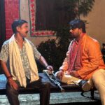 Ritu Singh Instagram – भइया मेरी राखी के बंधन को निभाना फ़िल्म पूरी हुई ! एक बेहतरीन कहानी में बेहतरीन किरदार निभाने को मिला !! निर्माता @singhkpradeep999 भइया ने अस्वस्था के बाद भी शूटिंग ज़ारी रखी !! निर्देशक @pramodshastridirector जी के साथ मेरी छवीं फ़िल्म थी और हर बार मुझसे अलग ही करवाया प्रमोद सर आपका विश्वास बना रहे! @sanjaypandeyofficial भइया के साथ पहली बार इतने सीन किए ! @ursgauravjha के साथ एक केमिस्ट्री सी बन गई है देवरानी जेठानी से ये सिलसिला बना है और ये चलता रहें ! मेरी बहन के किरदार में @ritu9170 लाजवाब है ! एक अच्छी बाण्डिंग बनी ! अब लेखक @skchauhanwriter जी ने कमाल लिखी है इस स्क्रिप्ट को और हमेशा अद्भुत किरदार गढ़ते है! इस फ़िल्म का संगीत दिया है @azadsingh_666 ने बहुत ही कमाल !छायांकन है जग्गीपाजी का .. पूरी टीम को धन्यवाद एक अच्छी फ़िल्म के लिये