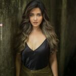 Riya Sen Instagram - @kaustavsaikia @sonam_makeupartist #photoshoot #photooftheday #instadaily #instadaily