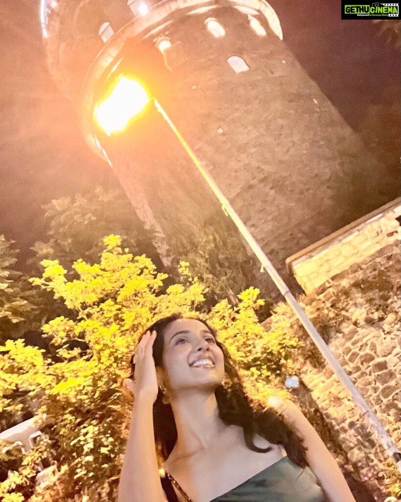 Riya Suman Instagram - In my birthday bliss element 😇✨ Thanks for life.. Cheers to life! 🎶🎼🥂 Istiklal Street- Istanbul