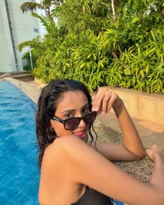 Riya Suman Instagram - Water you doing this summer? 😋