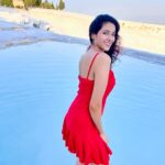 Riya Suman Instagram - Marvelling at this natural wonder of Pamukkale! It’s not ice btw, it’s calcium carbonate 🤗 Pamukkale - Cotton Castle, Turkey