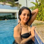 Riya Suman Instagram - Water you doing this summer? 😋