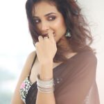 Riya Suman Instagram - For #AgentKannayiram promotions.. Styling & outfit: @labelswarupa 📸: @sat_narain @shotsbyuv MUA: @makeupandhairbyrehana . . #agentkannayiramfromnov25