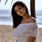 Riya Suman Instagram - 🤍 @pariaarclicks @shree_bhuvana_mua @hafil_pep @ibrahim__ibm