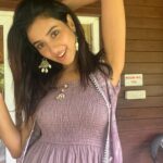 Riya Suman Instagram - Number 7! Do you guys also see which number it adds up to while getting vehicle number/flat number etc ? 😬 If yes, what’s your favorite go to number ? Outfit: @nawra.online