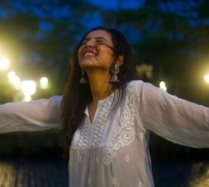 Riya Suman Instagram - Pluviophile
[ploo vee oh fahyl]
noun
a lover of rain;someone who finds joy and peace of mind during rainy days.
🙋🏻‍♀️