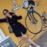 Riya Suman Instagram - En vazhi, thani vazhi! Café des Arts