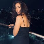 Riya Suman Instagram - Back to home, to my favorite people & not so favorite, my mom s detox green juices 🤮 which I always make sure to drink in balcony just in case need to sneakily pour some to the plants.. 😅🙈 Home :)