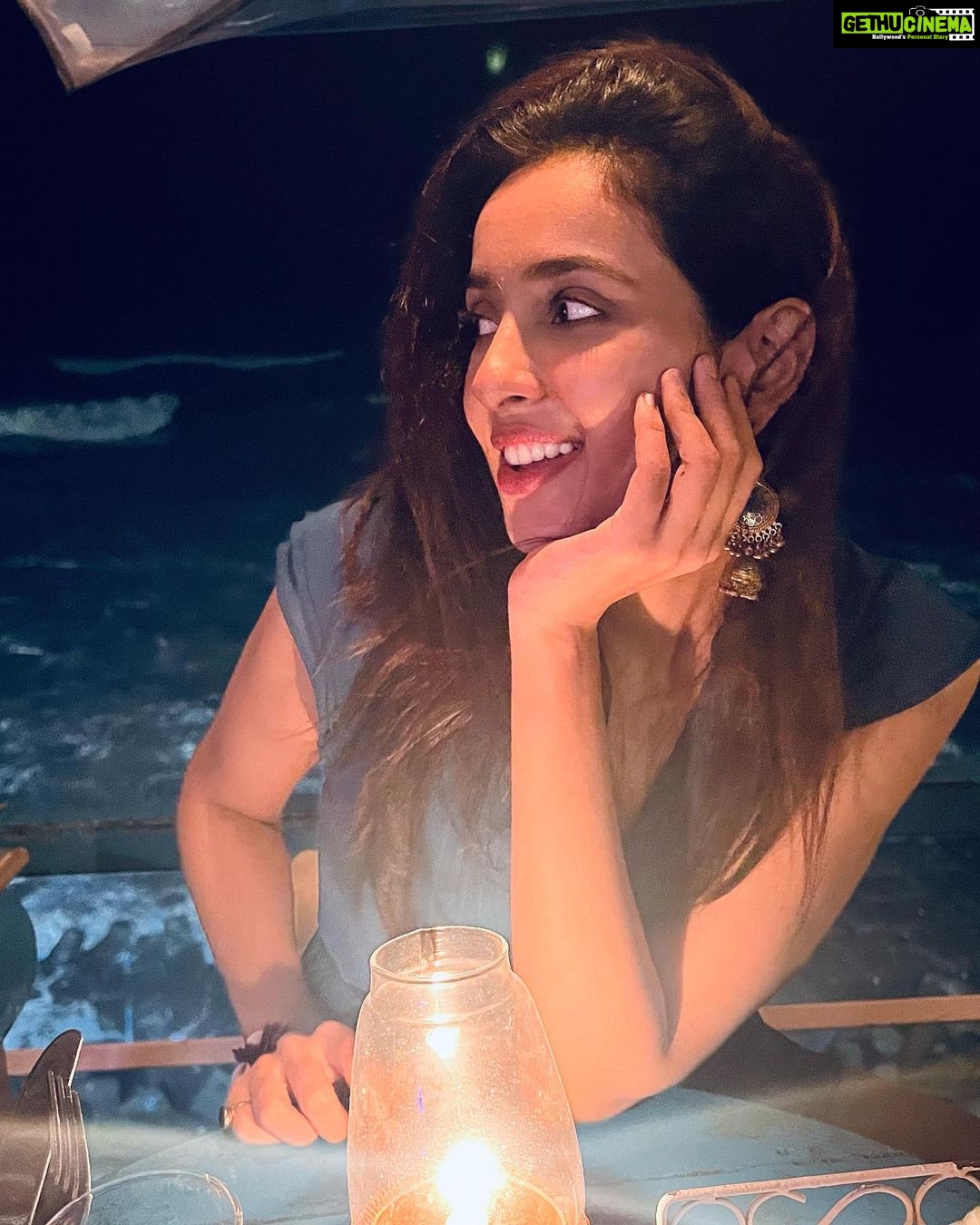 Riya Suman Instagram - Late posting because friends are finally up from yesterday s hangover & sent pics of me they had on their phone! 😅 Purple Martini