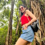 Riya Suman Instagram – Went looking for the Banyan Tree Baba 😅 #iykyk Didn’t find any. Guess he doesn’t meditate in off season. 🙈 The Tree