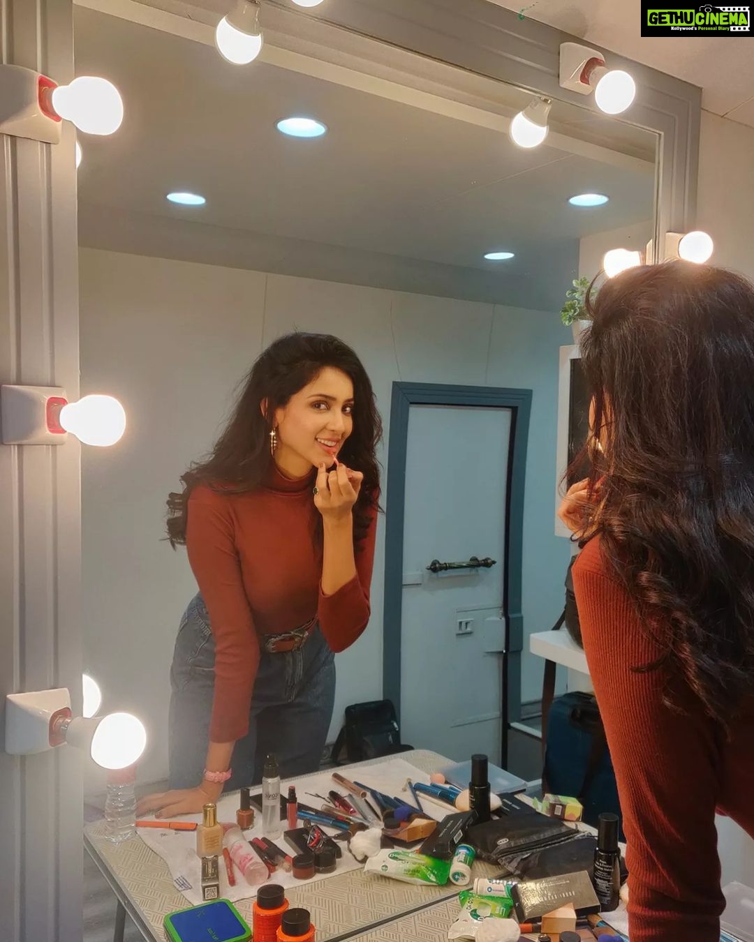 Riya Suman Instagram - Hashtag Vanity Diaries 💄ðŸŽðŸŽ¬ðŸŽ¥ Picture courtesy: My Spot thammudu Vinshu!