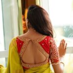 Riya Suman Instagram - Only if I looked anything like this, while dragging my luggage, running & clutching my boarding pass in hand😅 @hafil_pep @keerthana_makeup_and_hair @tweety_threads @d_blossoms_saree @shree_bhuvana_mua @pariaarclicks