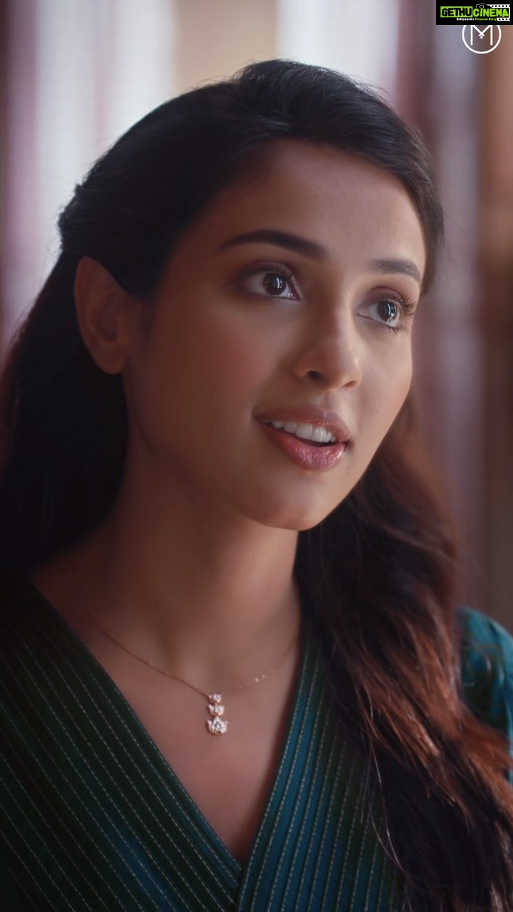 Riya Suman Instagram - Obviously max relate to calling myself my someone special & gifting & pampering my own self. Also this one completes my hat-trick with @aatishdabral 🤗 Client : Malabar Gold and Diamonds Agency: Hyper Connect Asia Production House: Snowball studios Producer : Raman Chauhan Director : Aatish Dabral Agency Team: Creative team - Kiran Khadke, Neh Rathi Business team - Ankur Pujari, kartik Nikam Executive Producer : Salim Singh DOP : Sanket Shah Production Designer: Sandeep Suvarna Associate Producer : Robin Desai LP: Rajesh Patel (Timeline films) Production Controller: Nitin Rambhia Production Manager: Hrithik Patel Production Assistant : Rushabh Shah 1st AD : Ragini Gunjan 2nd AD : Aarvi Rajput Intern AD : Siddhant Gaikwad Costume Stylist : Likhita Udyawar Hair & Make-up artist : Amit Pardesi 1st AC : Sameer Armarkar Gaffer : Javed Focus Puller : Manoj Casting : swati aggarwal Cast : Myself & Eleen Vasvani Music Composers - Abhijit Shylanath (emotionaudio) Sound Engineer : Joseph George Dubbing Studio : Octavius Studio & Tonic Studio Post Producer : Robin Desai Offline Editor : Adarsh Menon Colourist : Vyshak Shiva (Nube Studio) Online Artists : Ayush Kala