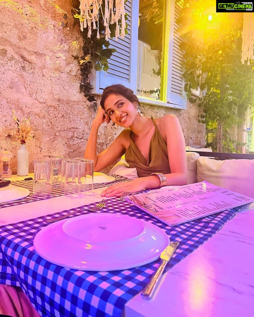 Riya Suman Instagram - Pros of a flexible itinerary, a last minute addition of this beauty;turkey s party town, Alacati! ❤ Alaçatı