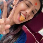 Riya Suman Instagram - Happy Ganesh Chaturthi!! Happy Modak season!!!! ✨ Siddhivinayak Temple, Mumbai