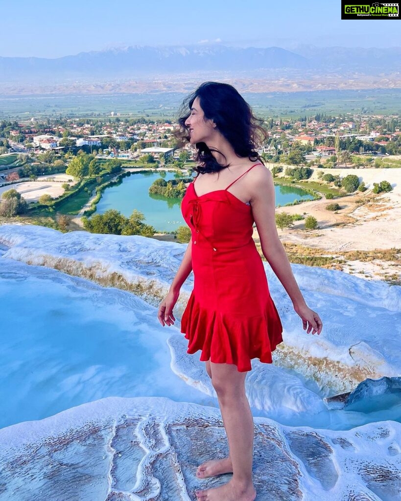 Riya Suman Instagram - Marvelling at this natural wonder of Pamukkale! It’s not ice btw, it’s calcium carbonate 🤗 Pamukkale - Cotton Castle, Turkey