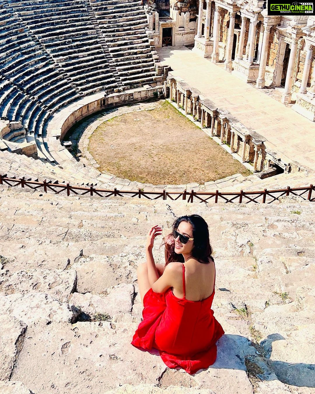 Riya Suman Instagram - Marvelling at this natural wonder of Pamukkale! It’s not ice btw, it’s calcium carbonate 🤗 Pamukkale - Cotton Castle, Turkey