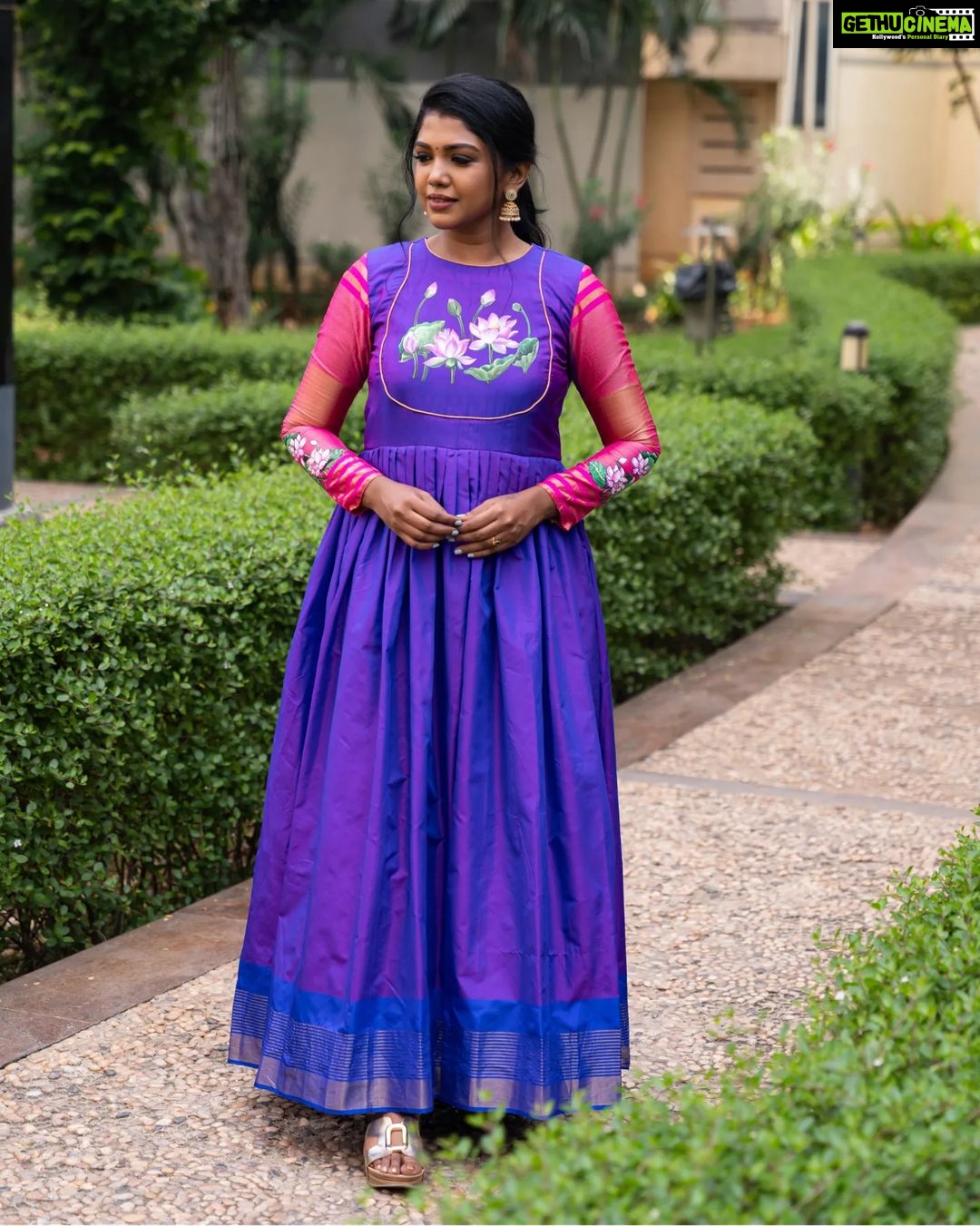 Riythvika Instagram - #festivalvibes❤️ Outfit by @justforeves MUA @salomirdiamond Hairstylist @raisedbrowsbybhavani Earrings @gold_copy1486 Photography @kavinjr2023