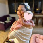 Rochelle Rao Instagram – Mine ❤️ @rochellerao and mine 💝 … the most beautiful parts of my world 

Always and forever 🫶🏻

कैसे तुझसे दिल ना लगाए कोई?

रब्बा ने तुझको बनाने में
कर दी हैं हुस्न की ख़ाली तिजोरियाँ
काजल की सियाही से लिखी हैं तूने
जाने कितनों की लव-स्टोरियाँ

#blessed 🙏