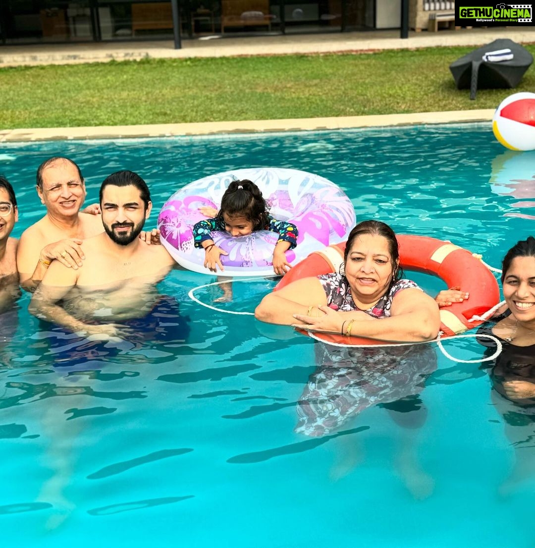 Rohit Suchanti Instagram - Nothing beats family time ❤️☺️ Alibaugh