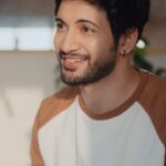 Rohit Suresh Saraf Instagram - I finally got my hands on the limited-edition Vaseline Hershey’s Kisses Lip Therapy and honestly I can’t get enough of it 🥹♥️ Hurry and get yours exclusively on Myntra now before it sells out! @vaselineindia @hersheyskissesindiaofficial #Ad #VaselinexHersheysKisses #LimitedEdition #LipTherapy