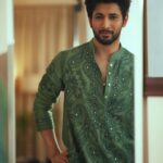 Rohit Suresh Saraf Instagram - 🙃