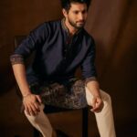 Rohit Suresh Saraf Instagram - Aane se jiske aa jaati hai saansein, woh kaun hai? 🙃 @kadamajay @saloniparekh__ @jaineeebheda @styled_by_tanik @imtiaz_makeup