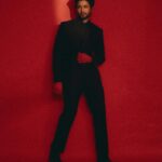 Rohit Suresh Saraf Instagram - Walkin’ miles in the moonlight 🔥 For @mumbaifilmfestival #mami2023 @nmacc.india @jimmychoo @tisastudio @kadamajay @abhilashatd @samidhajain__ @styled_by_tanik @imtiaz_makeup @vivan.here