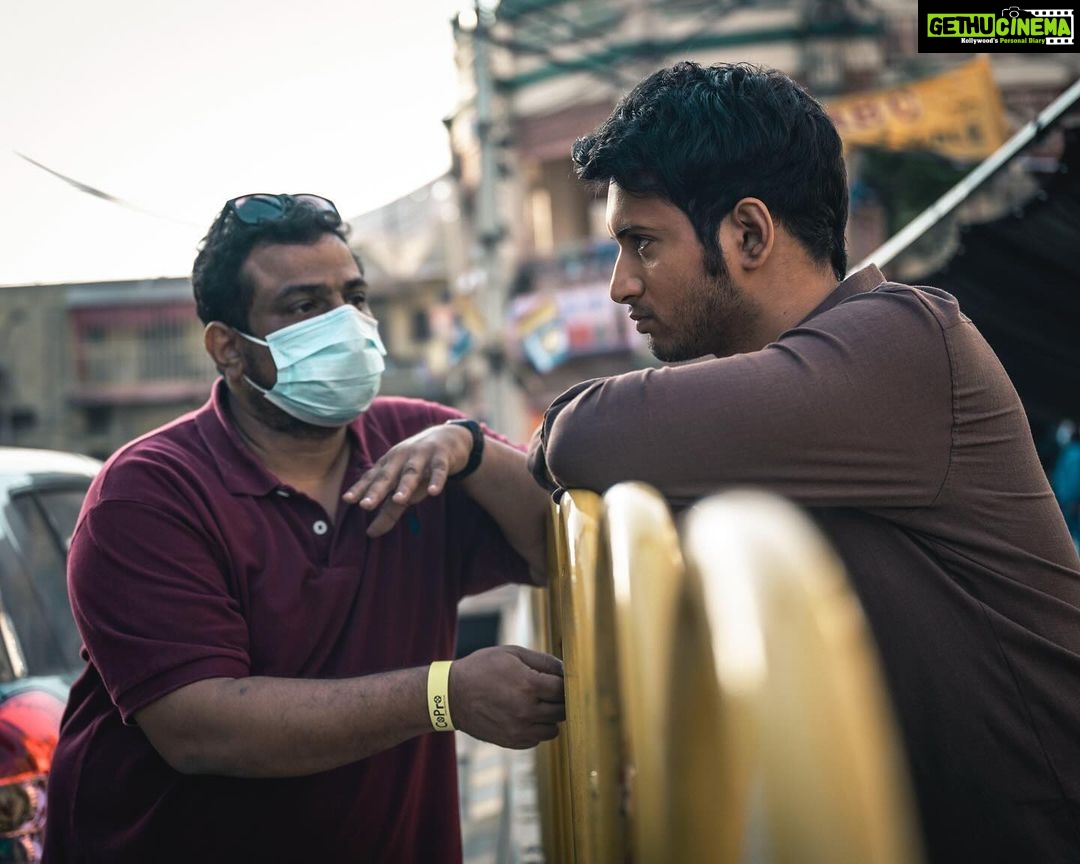 Rohit Suresh Saraf Instagram - Thank you, all of you for making me feel seen. For all the love over the past year for #VikramVedha and #Shatak. Forever grateful to @pushkar.gayatri for seeing me as Shatak and for encouraging me to take massive leaps whilst providing me a safety net that I knew would catch me when I fell. And @hrithikroshan for being the kindest, most magnanimous co-actor. For going the extra mile and have me be a part of a film that’s helped me connect with my people the way nothing else so far had. Counting my blessings and thanking my stars everyday! Swipe right for big smile 🤗 Ps. special shoutout to @ghantaghartalkies @nowitsabhi @castingbay for being the catalyst and @iyogitabihani for being my Chanda in crime! ♥️ Special thanks to @ychips for capturing these ✨