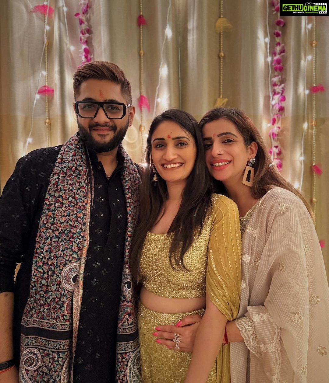 Rohit Suresh Saraf Instagram - Everyday is Diwali w these cuties ♥️