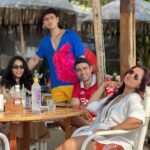 Roopal Tyagi Instagram - Aadhi soyi aadhi jaagi Din mein dhal gayi raatein Baatein jaise meethe khaare Lamhon ki saugaatein… #goa #chillvibes #khushaamdeed Tomatoes Goa