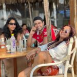 Roopal Tyagi Instagram - Aadhi soyi aadhi jaagi Din mein dhal gayi raatein Baatein jaise meethe khaare Lamhon ki saugaatein… #goa #chillvibes #khushaamdeed Tomatoes Goa