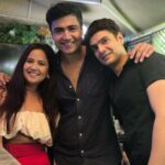 Roopal Tyagi Instagram – It was one of those beautiful evenings.. when you go out with your friends… only to realise that you never want to meet them again ☹️ individually yes, but these two together- NO WAY! 
I’m not doing this without @poojakadam ever again. 🤪

#mumbai