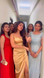 Rooqma Ray Instagram - Cuz it’s trending! @bhattacharyadebayan #reelitfeelit #reelsinstagram #reelkarofeelkaro #reeltrending #viralreels #shootingday #actors #insta #instadaily #instagram #partywear #instamood #rooqmaray Kolkata