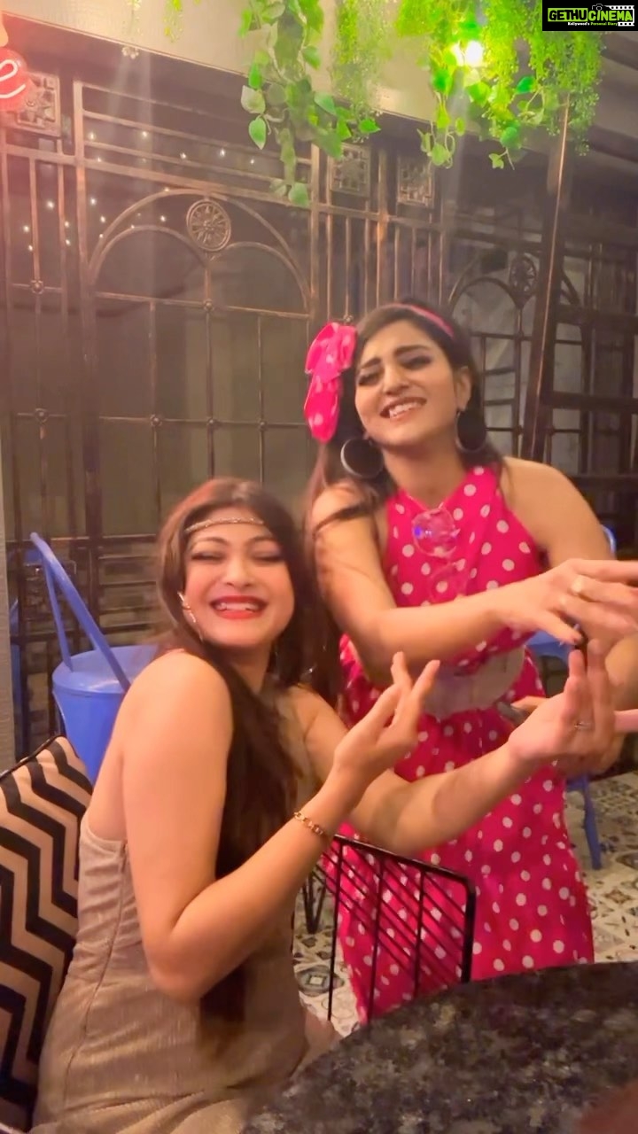 Rooqma Ray - 62K Likes - “Pyar Mangu” ta boltei dilo na!!! ☹️😠
#funnyvideos #funnyreels #reels #reelsinstagram #instagram #trending #trendingreels
