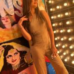 Rooqma Ray Instagram - Bollywood retro night 💃🏻 @svfbrands @svfsocial Happy 4th 🤗 #bollywood #retro #party #instagood #instagram #insta #instadaily #instafashion #instamood #instalike #instalove #instacool #fashion #themedparty #svf #rooqmaray M Bar Kitchen & Cocktails