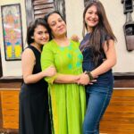 Rooqma Ray Instagram - #Bawaalkuthi 🤣🤣🤣😘😘😘 🧿😘lv u all ❤️❤️❤️❤️❤️❤️ @isuvajit_kar @tanuka.chatterjee@hritojeet_tatha @rahularunodaybanerjee #laalkuthirvitore🤘 #instagamer #friendship #friendsforever #positivevibes #thankfulandblessed🙏 #thankyougodforeverything