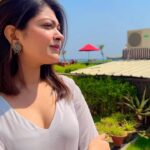 Rooqma Ray Instagram - Less is more, especially when it comes to white outfits #réel #reelsinstagram #reelsvideo #reelitfeelit #reelkarofeelkaro #instagram #instalike #white #outfits #indian #indianwear #rooqmaray Hotel Holiday Resort,Puri