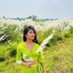 Rooqma Ray Instagram - Subho Saptami 🤍💚🤍💚 #instagram #insta #instagood #instafashion #instamood #instalike #instalove #durgapuja #green #naturelovers #travelphotography #roadtrip #rooqmaray Kasibugga, Andhra Pradesh, India