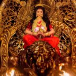 Rooqma Ray Instagram - Subho Mahalaya 🔱 @parthaadhikary_official @sayankundu9 @priyanka_adhikary4951 #instagram #instagood #insta #instafashion #mahalaya #durgapuja #2023 #instastyle #bengali #traditional #durga #durgamaa #rooqmaray Rong bong