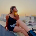 Rooqma Ray Instagram - Jaane jaan 🤍🖤🤍🖤 #réel #reelsinstagram #reelssquadindia #reelsvideo #reelitfeelit #reelkarofeelkaro #instagood #instagood #netflix #jaanejaan #bollywood #retro #reelsinstagram #rooqmaray