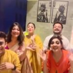 Rooqma Ray Instagram - Just looking like a wow ❤️ #réel #reelsinstagram #reelsvideo #reelitfeelit #reelsindia #instagram #instadaily #instalike #diwali #trendingreels #viralreels #rooqmaray #friendshipgoals