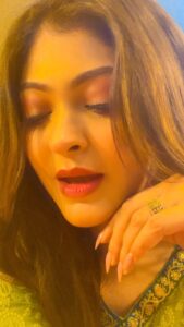 Rooqma Ray Instagram - ❤️❤️❤️ #réel #reelsinstagram #reelsvideo #reelsindia #reelkarofeelkaro #instagram #instagood #instadaily #instamood #instalike #instalove #gulimata #trendingreels #trending #rooqmaray Kolkata