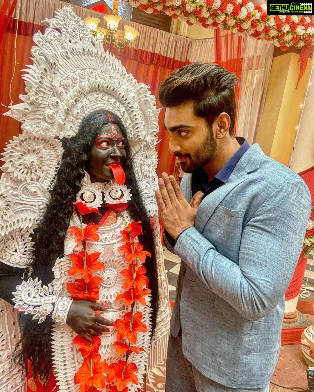Rooqma Ray Instagram - পূরন হোক তোমার সব ইচ্ছা, মা কালীর আশীর্বাদে। শুভ কালী পূজা!