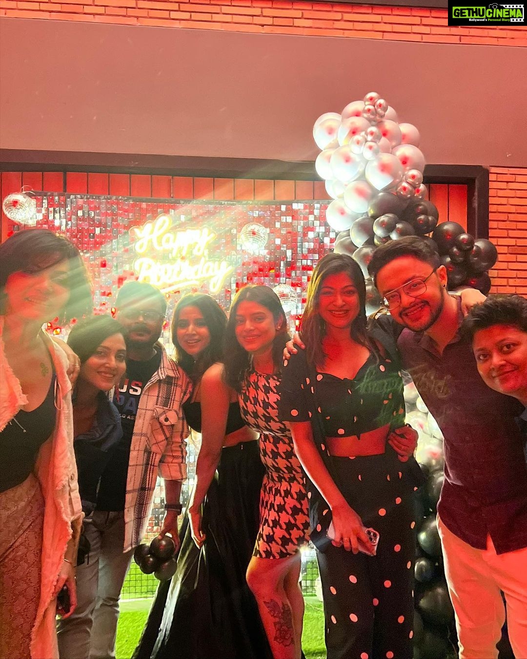 Rooqma Ray Instagram - Dollar & euro’s birthday bash 🥳🎊 @debchandrima_official 😘❤️ #instagram #insta #instagood #petbirthday #doglover #3rdbirthday #instadaily #instafashion #babieswithstyle #birthdayparty #rooqmaray Southwinds