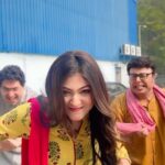 Rooqma Ray Instagram - Dhoooooommmm machale 💣 #instagram #instagood #insta #instadaily #instareels #reelsinstagram #reelitfeelit #reelkarofeelkaro #dhoom #funnyreels #rooqmaray
