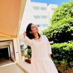 Rooqma Ray Instagram - Subho sasti 🤍🤍🤍 #instagram #instagood #insta #instadaily #instafashion #instamood #white #durgapuja #travel #seaside Hotel Holiday Resort,Puri