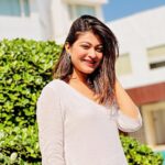 Rooqma Ray Instagram - Subho sasti 🤍🤍🤍 #instagram #instagood #insta #instadaily #instafashion #instamood #white #durgapuja #travel #seaside Hotel Holiday Resort,Puri